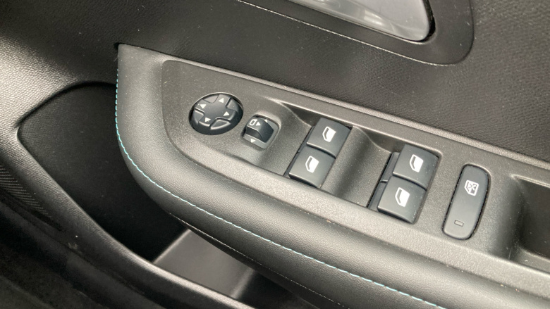 Peugeot 208 1.2 PureTech 100 Allure Premium 5dr Petrol Hatchback